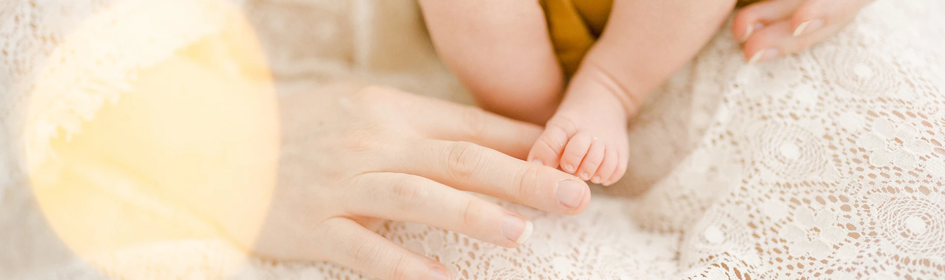 enfant marron gris bébé studio