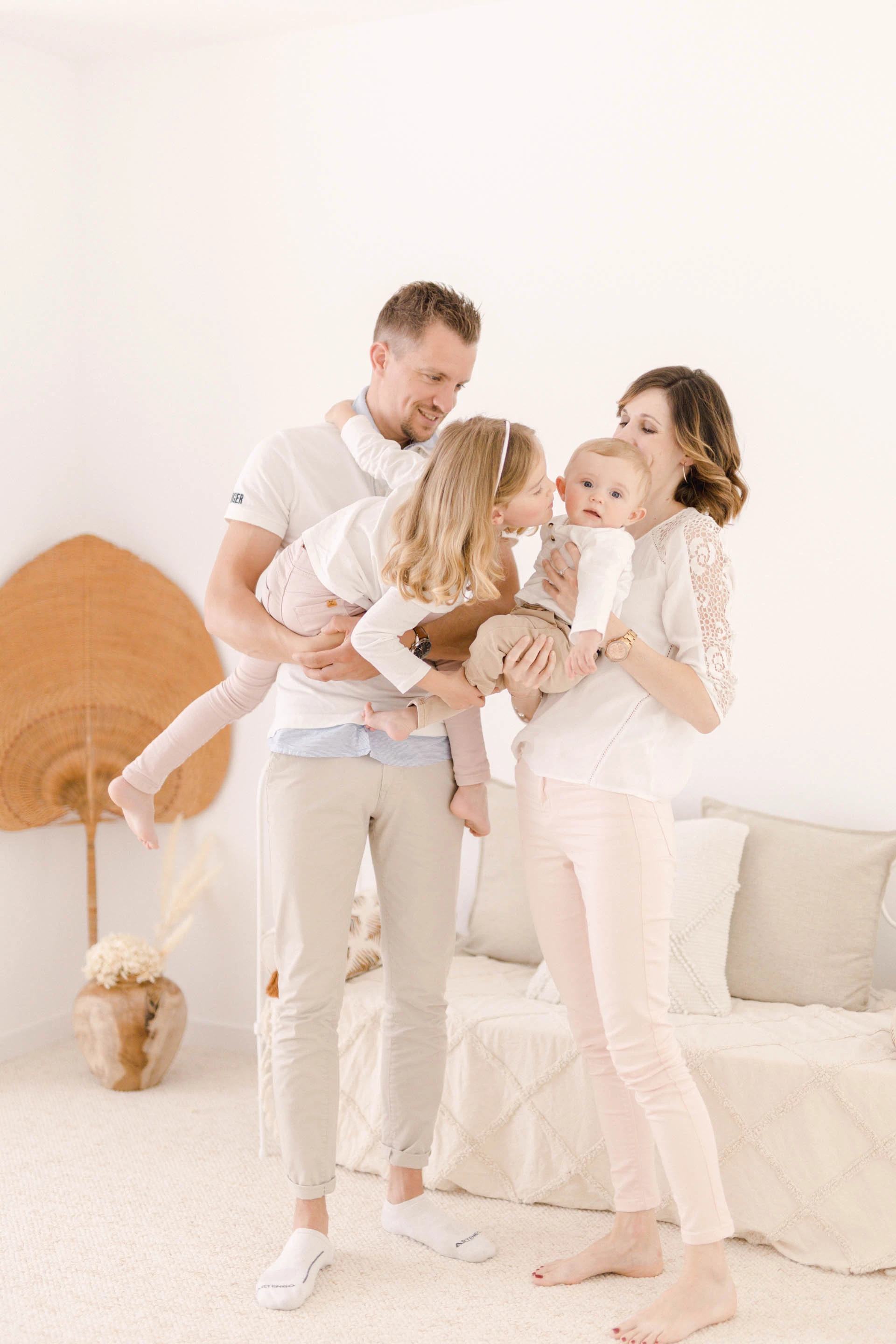 bonheur enfant sourire famille amour