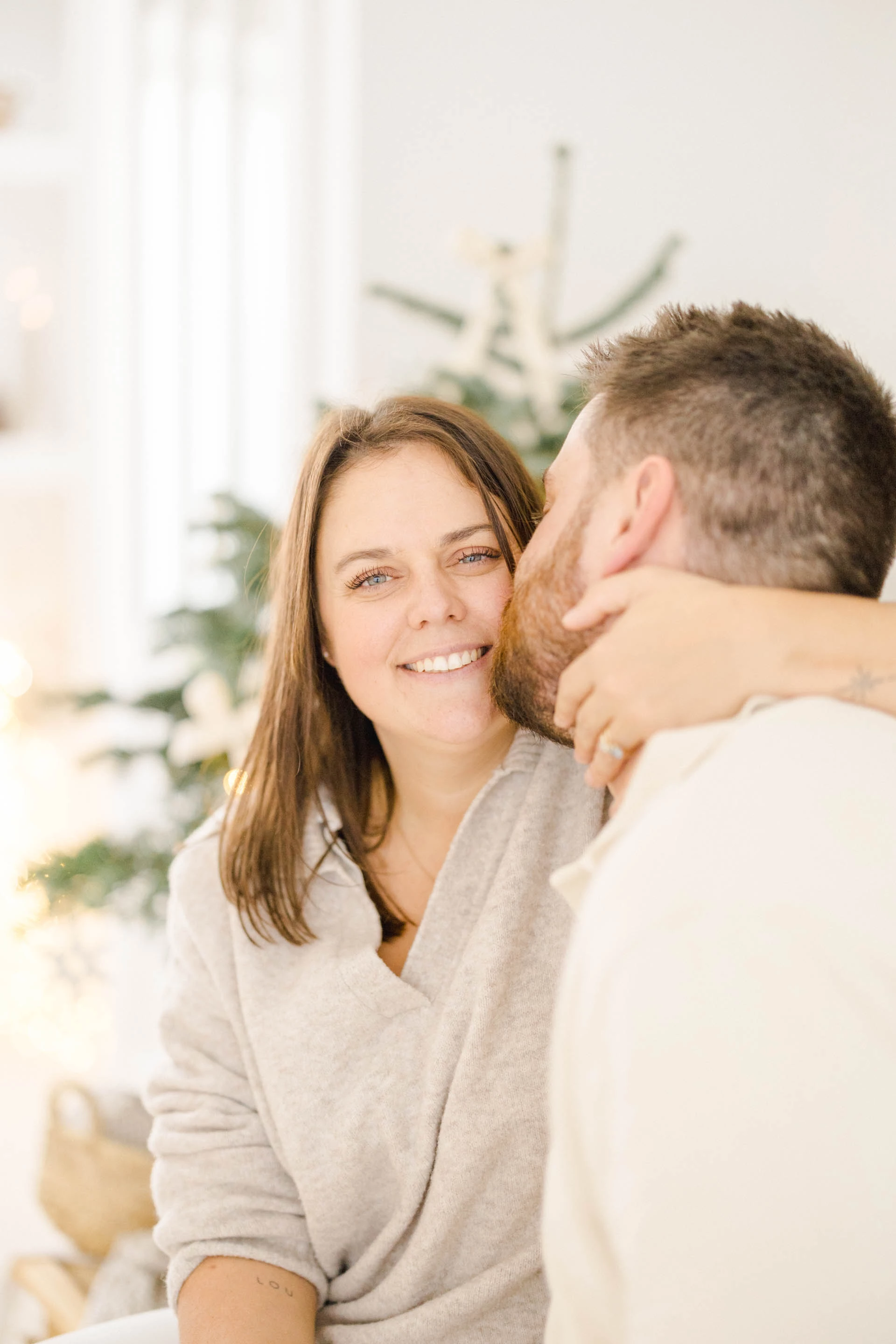 bonheur sourire amour romance beige