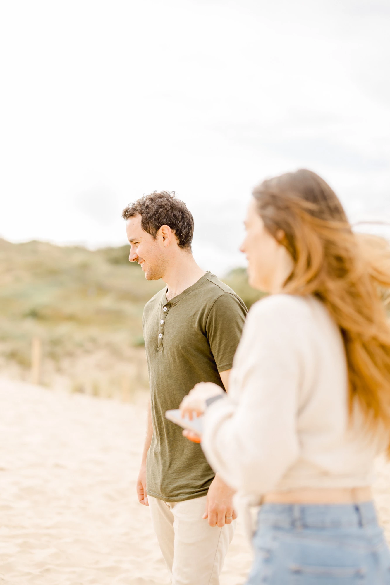 bonheur événement amour beige gris