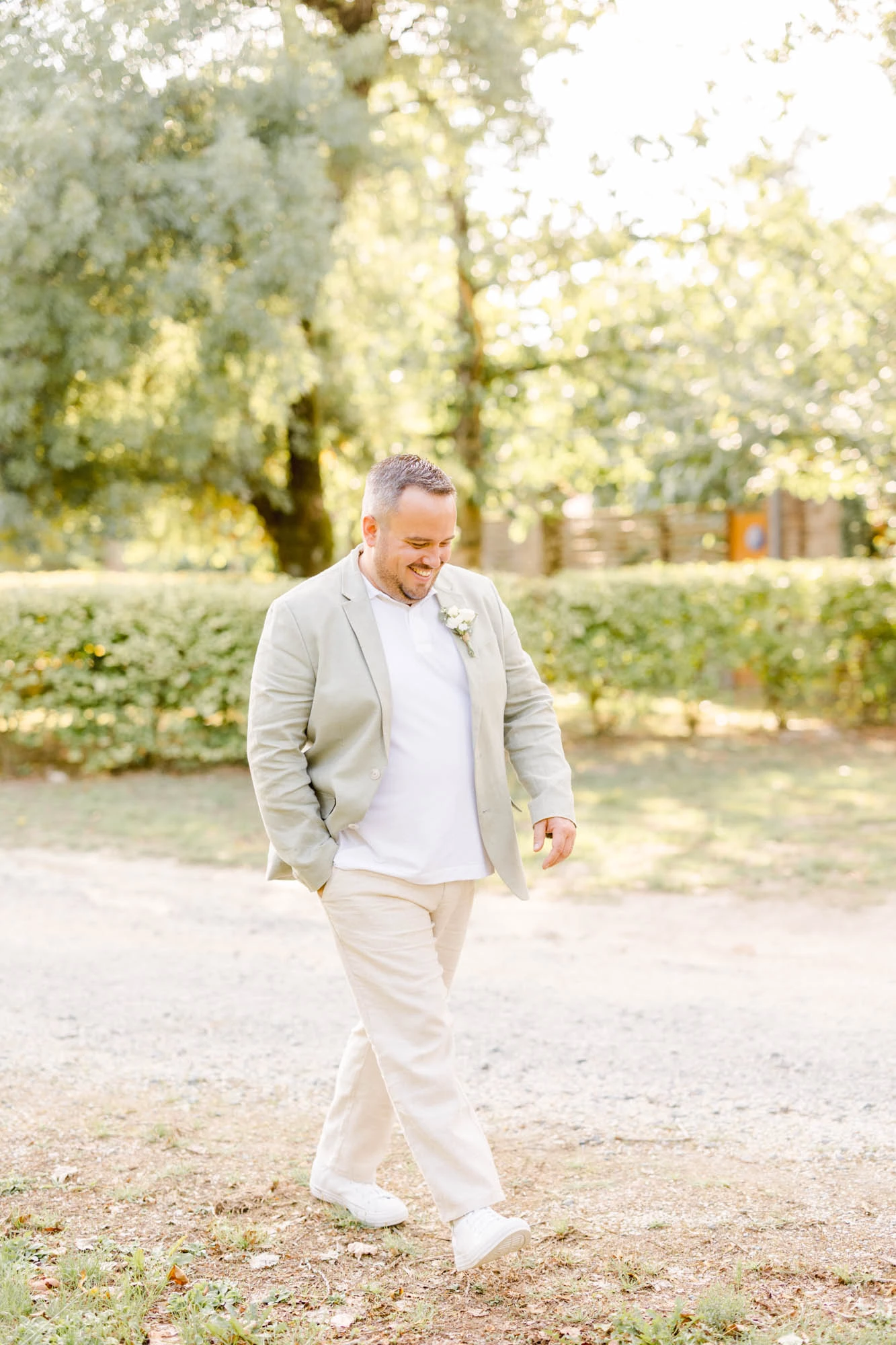 vêtements de cérémonie, pantalon, événement, costume, les gens dans la nature