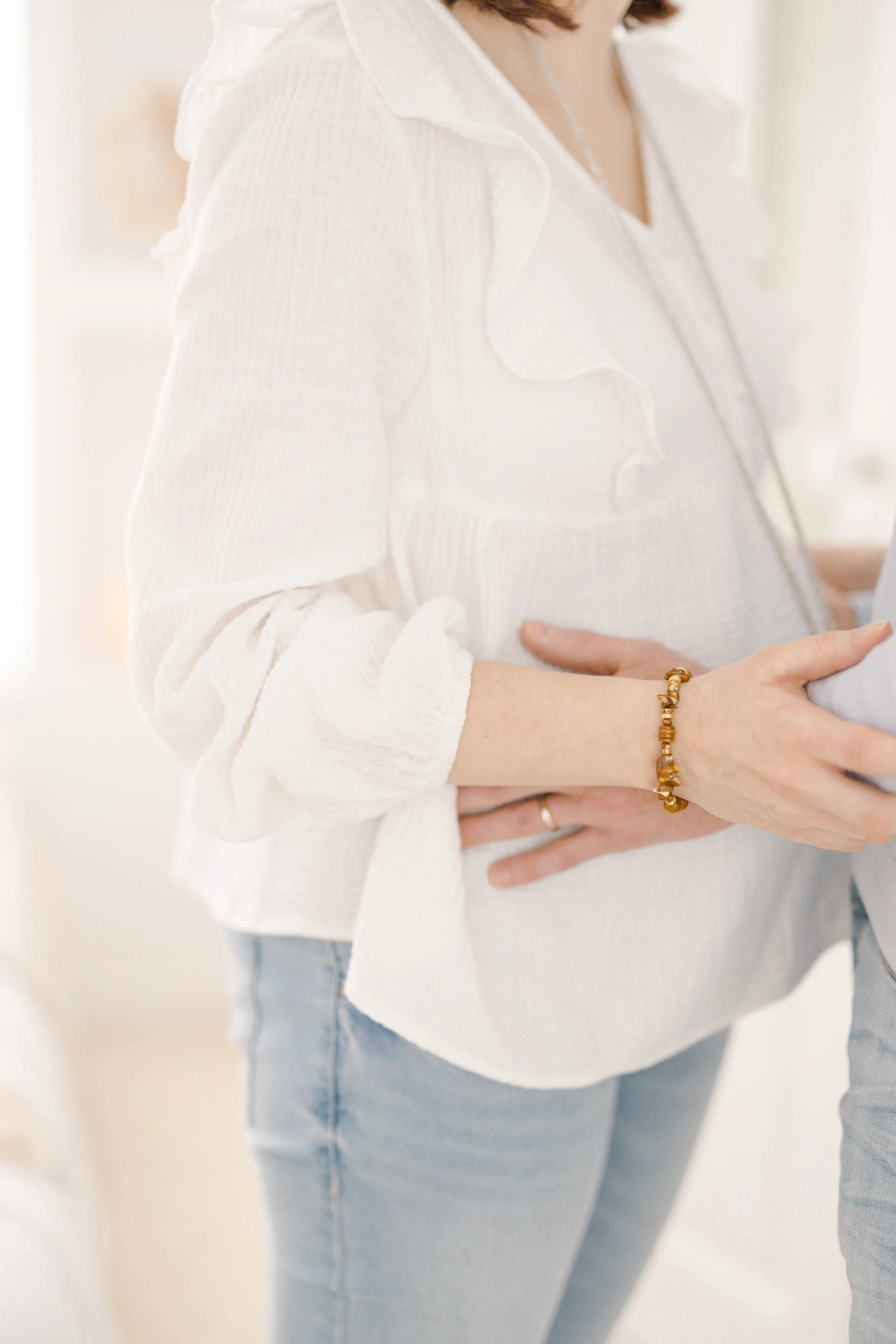 poignet gris marron grossesse studio