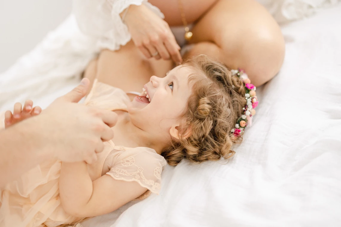 rose enfant bonheur amour marron