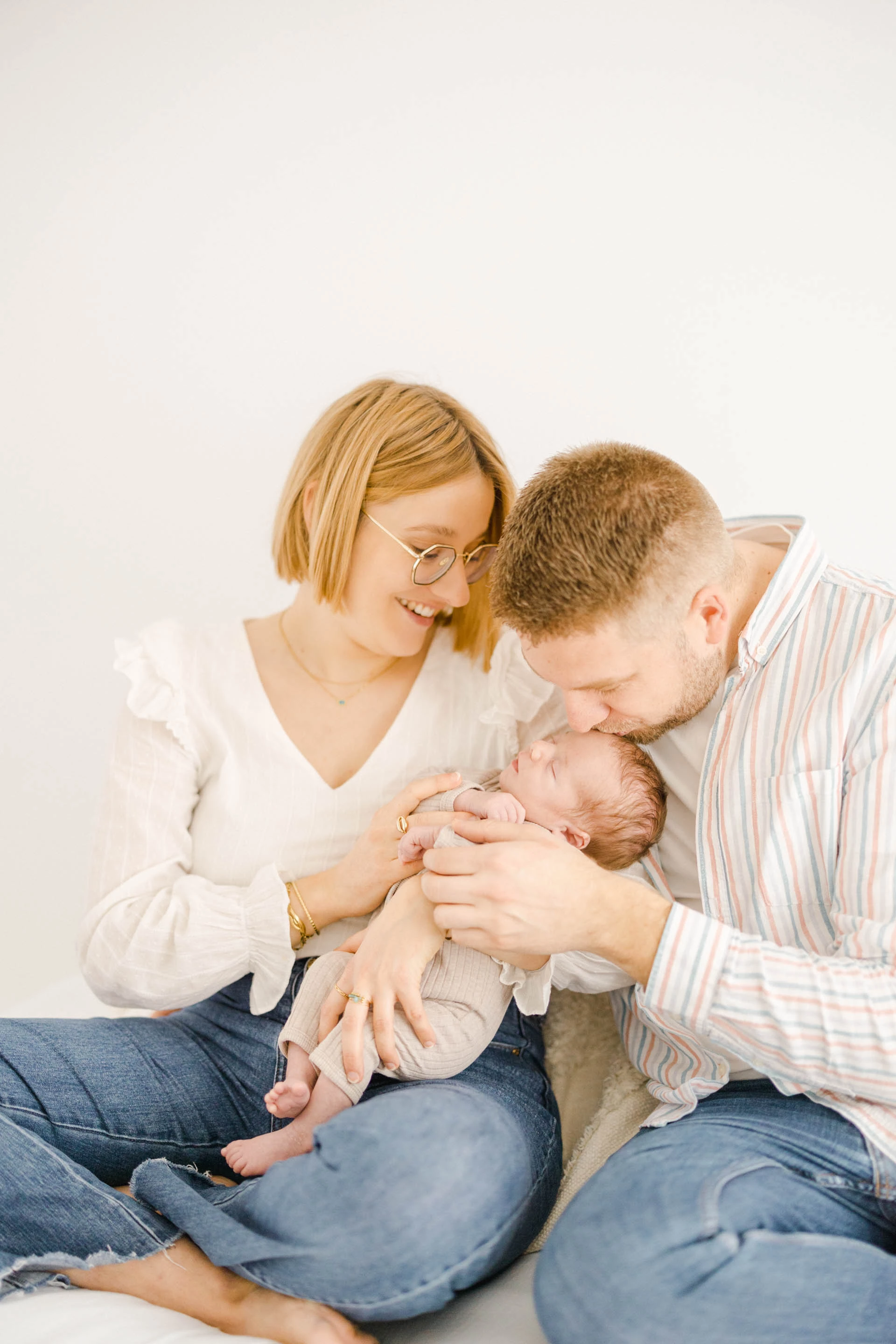 bonheur main enfant amour beige