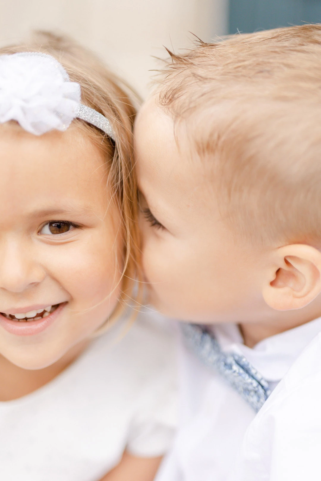 bonheur enfant gris marron extérieur