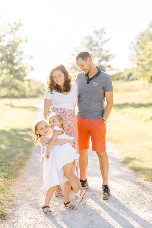 bonheur sourire enfant amour marron