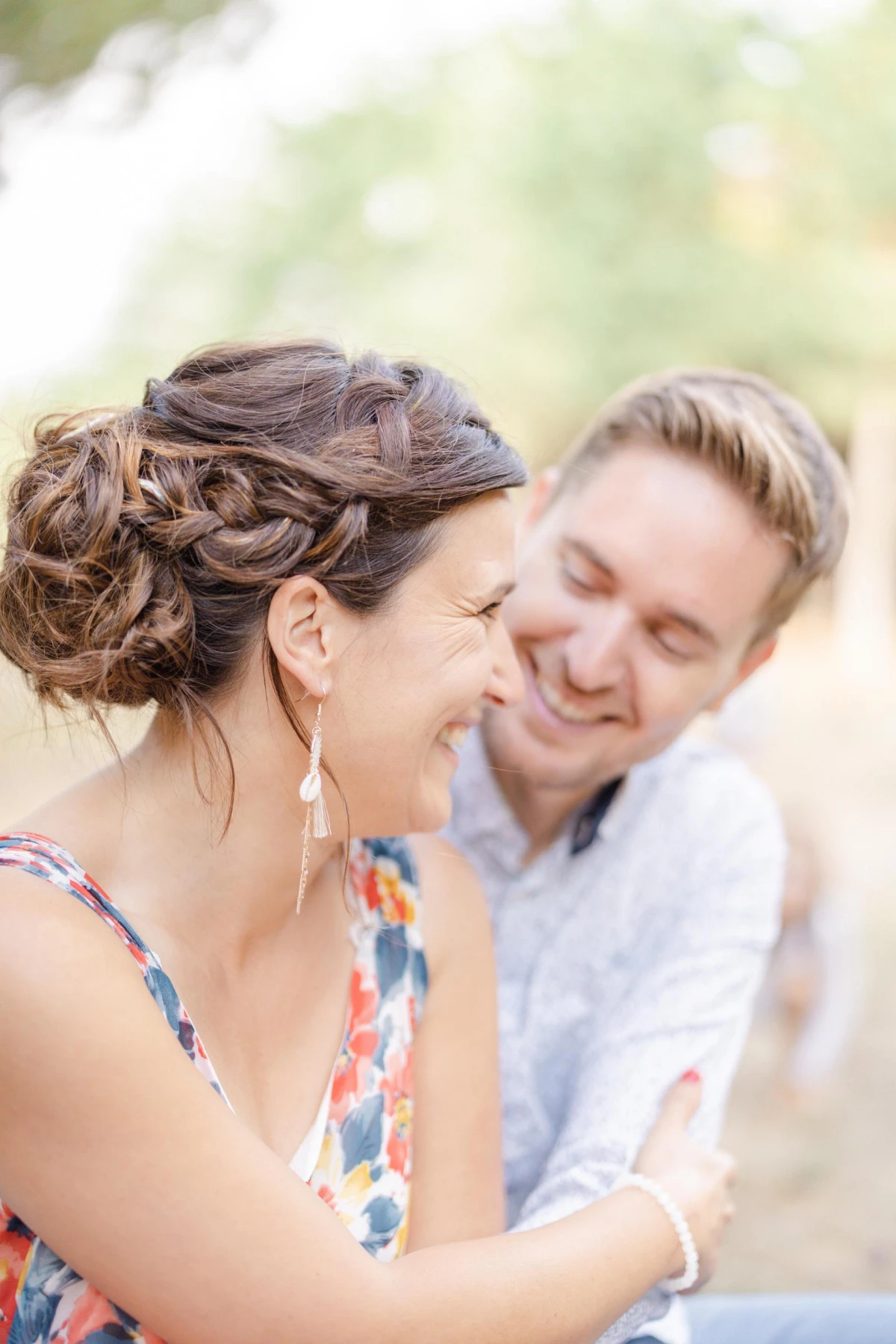 bonheur sourire bijoux gris marron