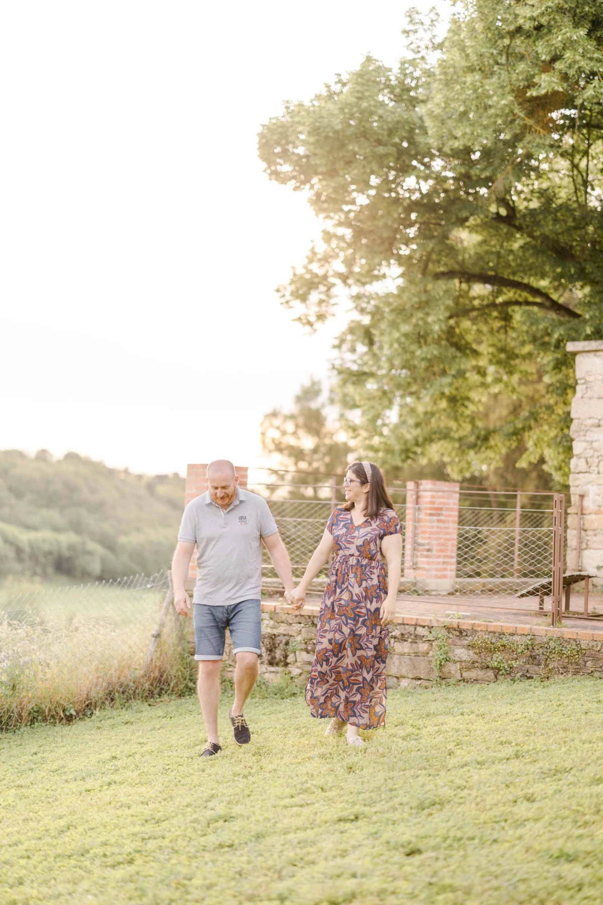 événement robe amour bonheur se tenir la main