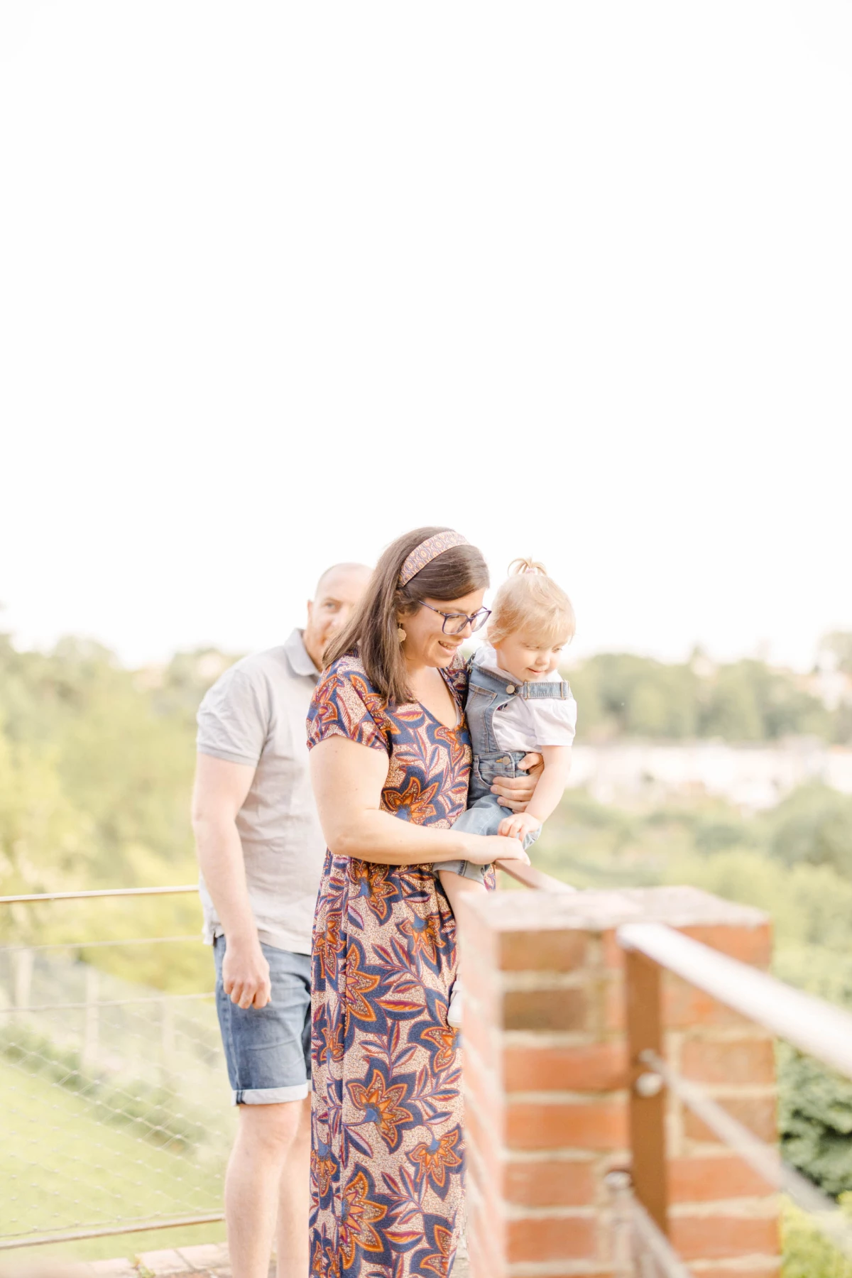 bonheur robe sourire marron gris