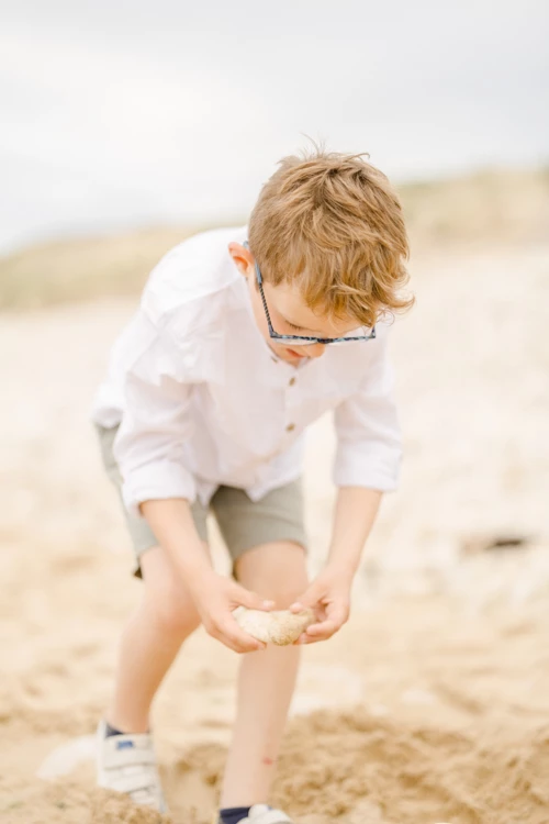 bonheur enfant sable beige gris