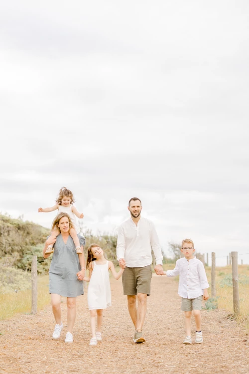bonheur événement robe sourire enfant