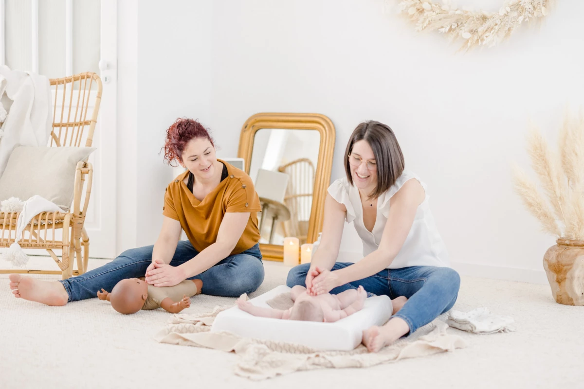 enfant coussin gris marron